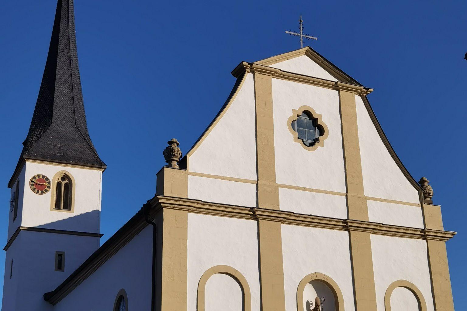 Rodheim Kirche aussen